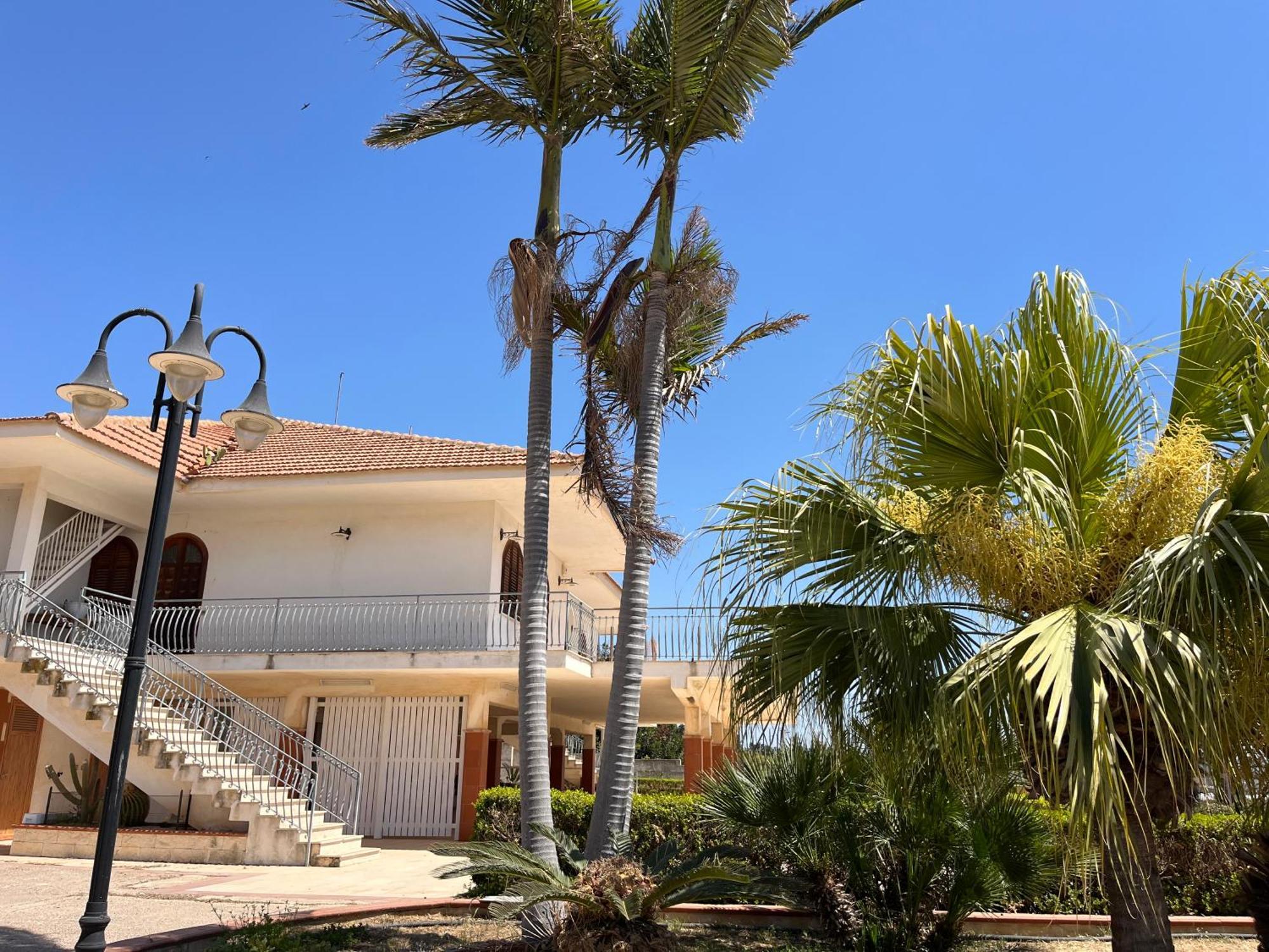 Villa Dolce Vita - Panorama A Marina Di Ragusa Con Parcheggio Privato Bagian luar foto